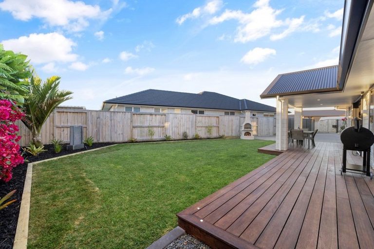 Photo of property in 53 Kahuparere Crescent, Pyes Pa, Tauranga, 3112