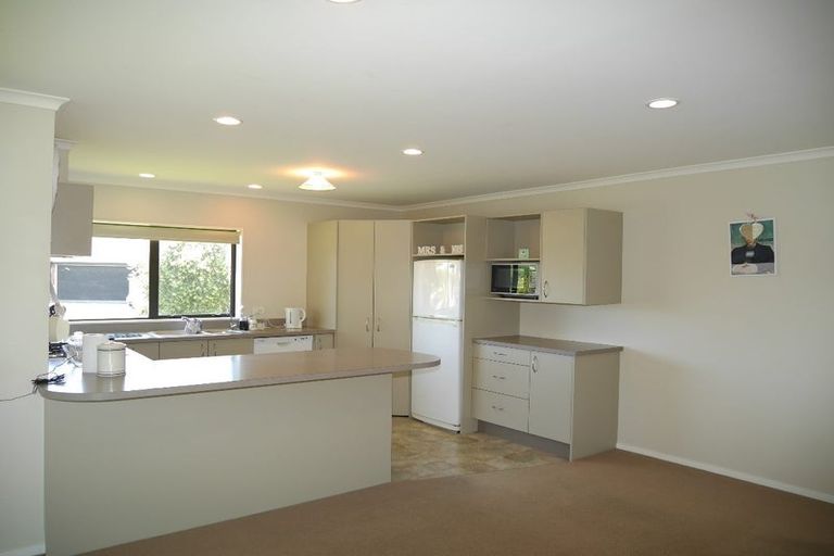Photo of property in 4 Monarch Place, Paraparaumu Beach, Paraparaumu, 5032