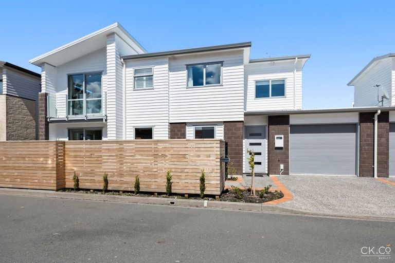 Photo of property in 4 Latimer Way, Petone, Lower Hutt, 5012