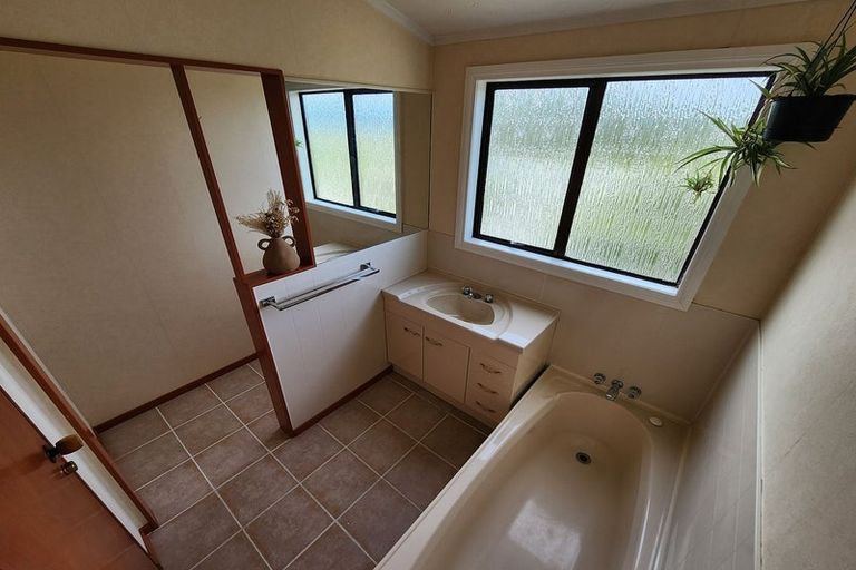 Photo of property in 1 Lindis Close, Kelson, Lower Hutt, 5010