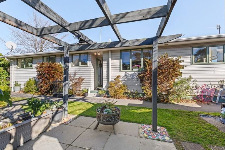 Photo of property in 48 Orrick Crescent, Avondale, Christchurch, 8061