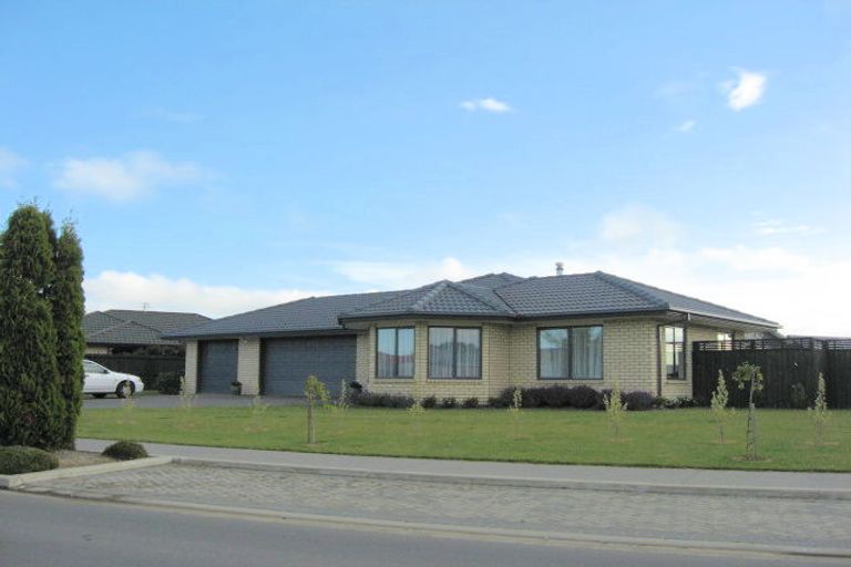Photo of property in 37 Enverton Drive, Rangiora, 7400