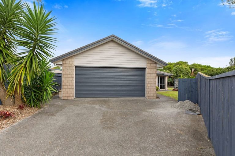 Photo of property in 38 Roxbury Place, Papamoa Beach, Papamoa, 3118