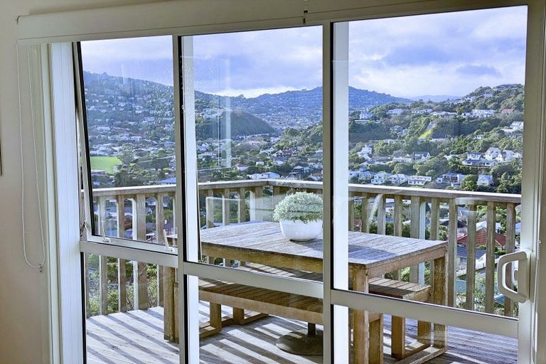 Photo of property in 107f2 Allington Road, Karori, Wellington, 6012