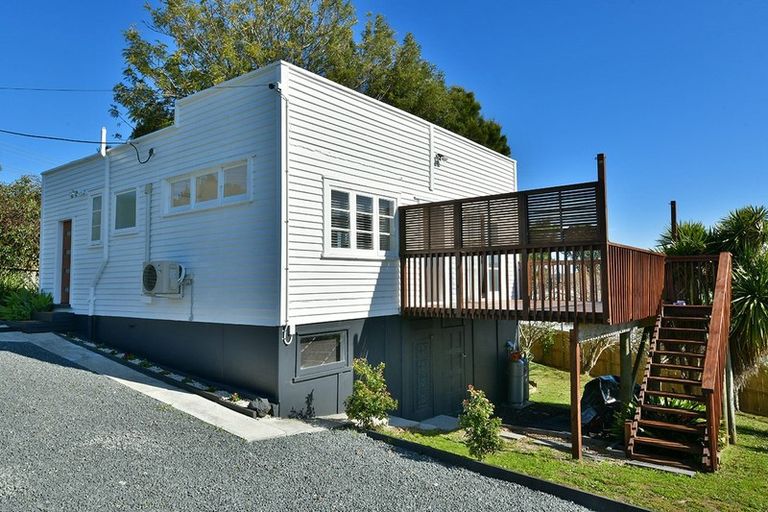 Photo of property in 7a Hand Road, Helensville, 0800