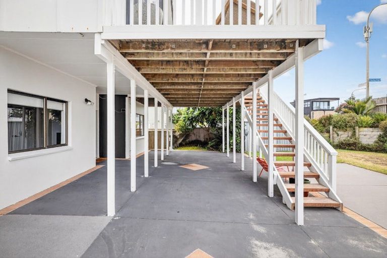 Photo of property in 4 Oceanbeach Road, Mount Maunganui, 3116