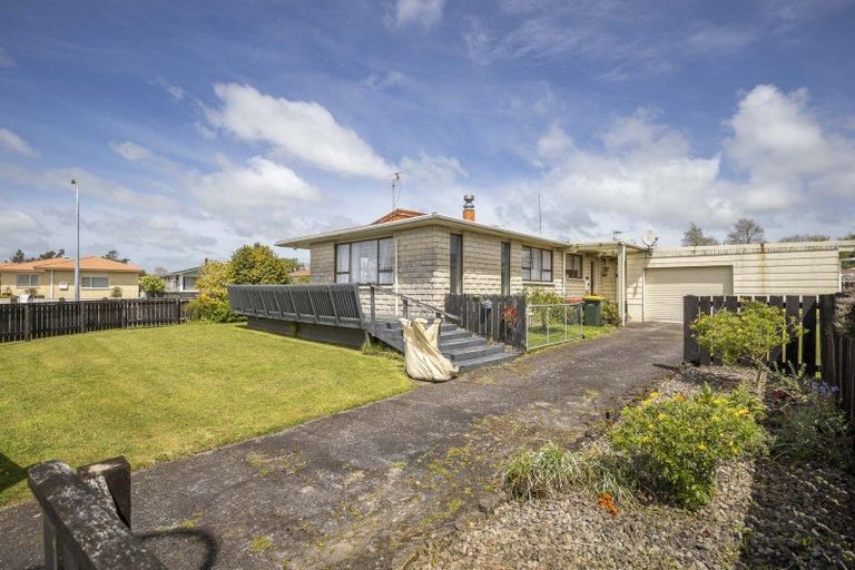 Photo of property in 12 Towai Street, Inglewood, 4330