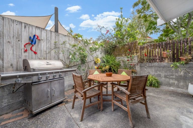 Photo of property in 12 Gerwyn Place, Pakuranga Heights, Auckland, 2010