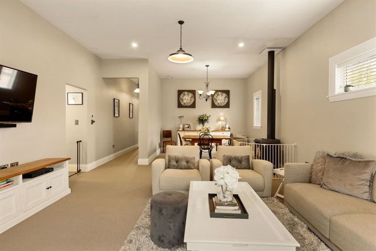 Photo of property in 55 Woodville Street, Edgeware, Christchurch, 8013