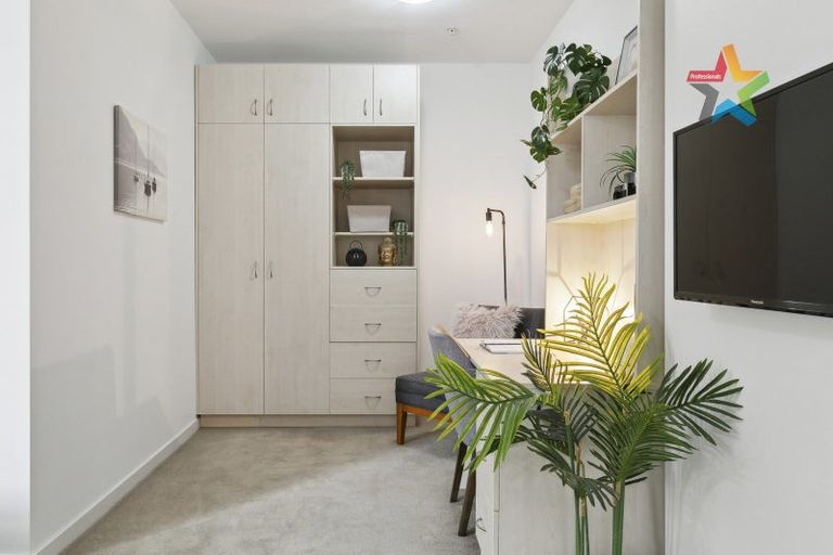 Photo of property in City Lodge Apartments, 401/115 Vivian Street, Te Aro, Wellington, 6011