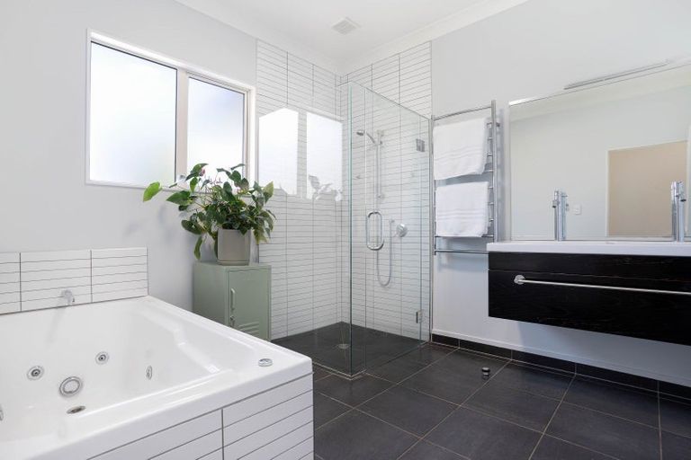 Photo of property in 44 Udy Street, Greytown, 5712