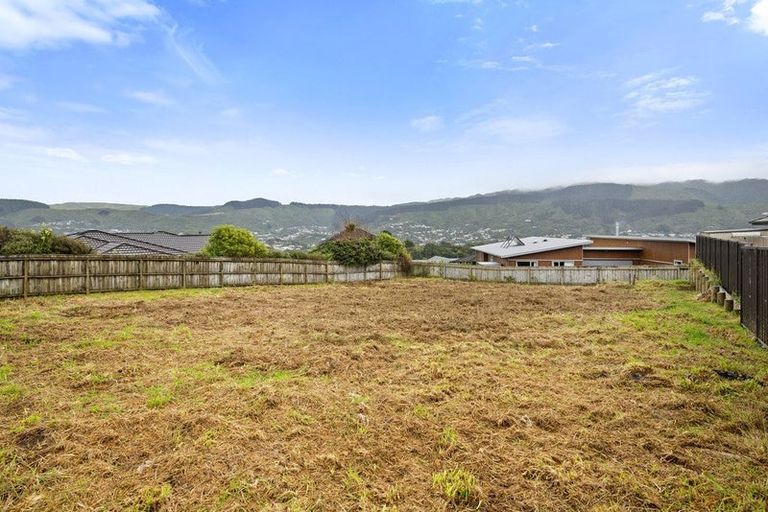 Photo of property in 158 Woodman Drive, Tawa, Wellington, 5028