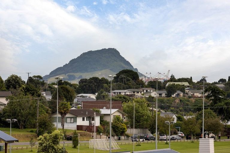 Photo of property in 32b Waipuna Grove, Welcome Bay, Tauranga, 3112