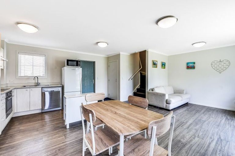 Photo of property in 69 Chiefs Court, Hamilton East, Hamilton, 3216