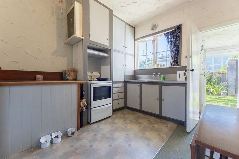 Photo of property in 25 The Esplanade, Raumati South, Paraparaumu, 5032