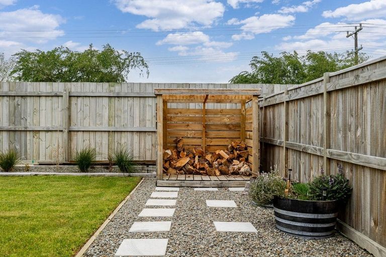 Photo of property in 58 Freedom Drive, Kelvin Grove, Palmerston North, 4414