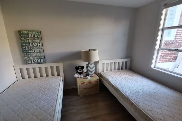 Photo of property in 2/4 Sydney Street, Hauraki, Auckland, 0622