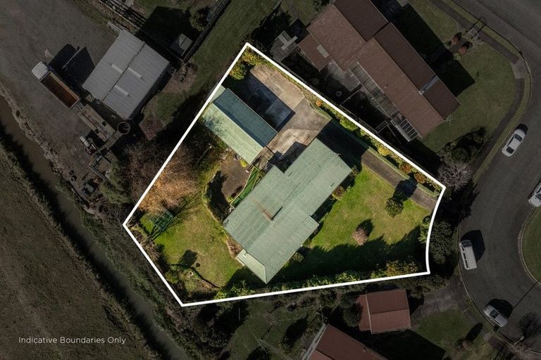 Photo of property in 9 Mcclean Place, Ngatea, 3503