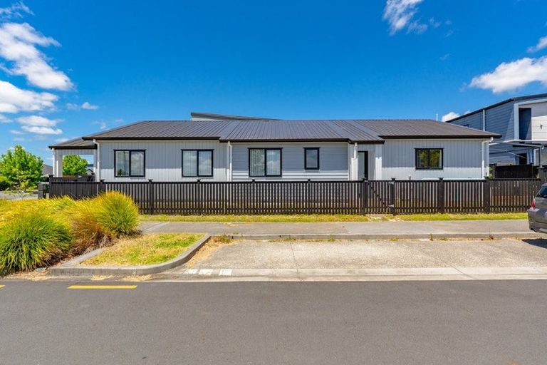 Photo of property in 34b Kahui Parade, Karaka, 2113