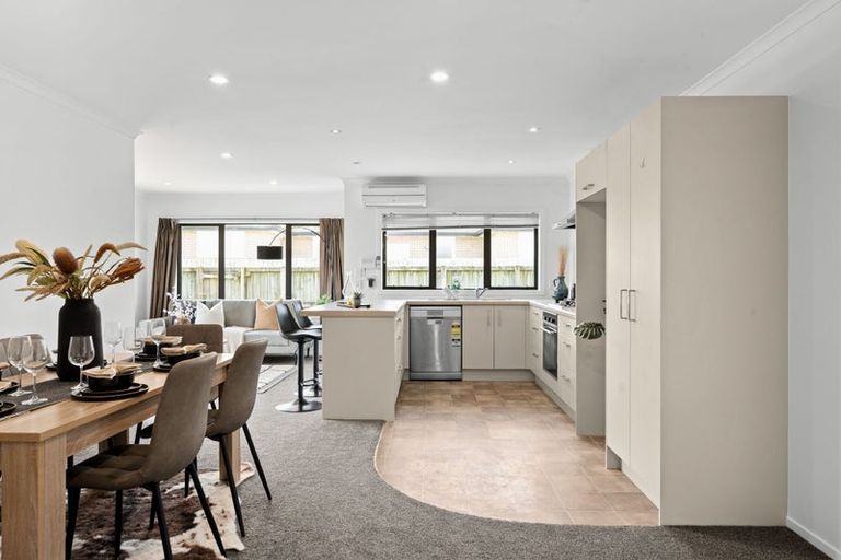 Photo of property in 23 Chadwick Place, Rototuna North, Hamilton, 3210