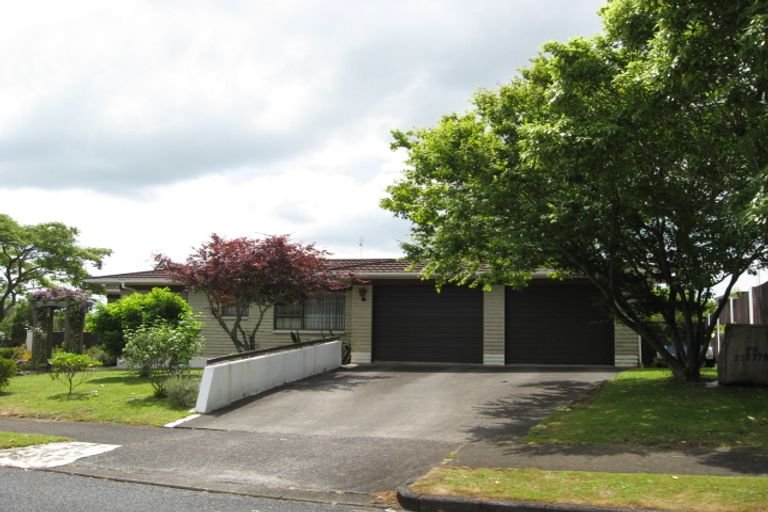 Photo of property in 1 Revell Court, Pukekohe, 2120