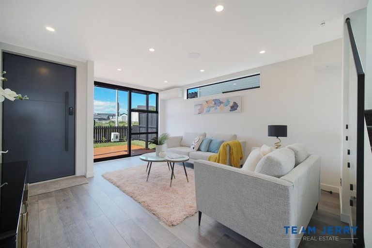 Photo of property in 36 Kapia Drive, Takanini, 2112