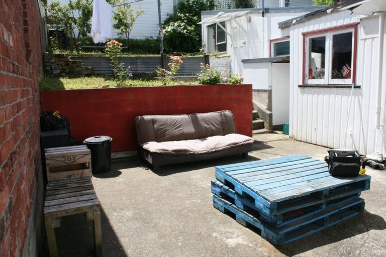 Photo of property in 4 Howard Street, Mount Cook, Wellington, 6021