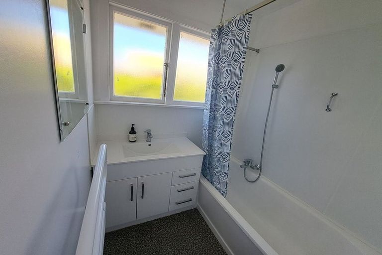 Photo of property in 16 Hurunui Street, Cracroft, Christchurch, 8025