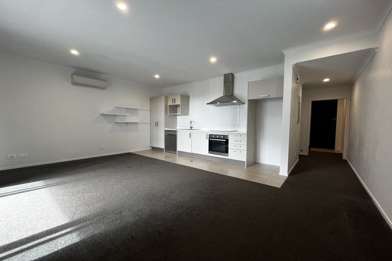 Photo of property in 262 Hobsonville Point Road, Hobsonville, Auckland, 0616
