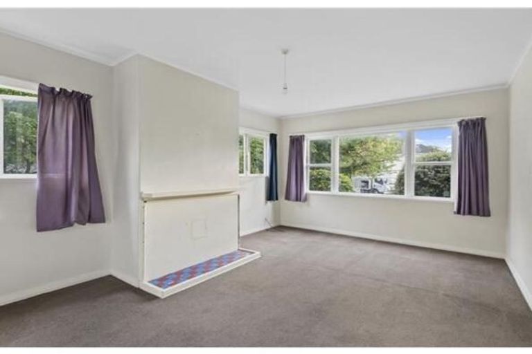 Photo of property in 5 Tara Street, Riccarton, Christchurch, 8041
