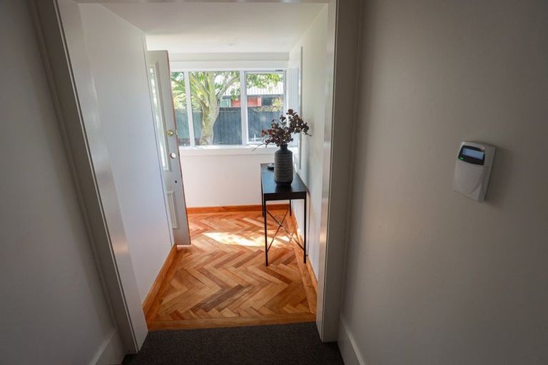 Photo of property in 14 Saint Martins Road, Saint Martins, Christchurch, 8022
