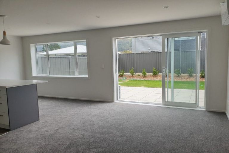 Photo of property in 8 Torea Place, Kenepuru, Porirua, 5022
