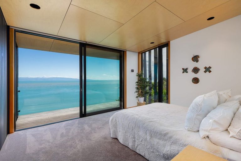 Photo of property in 36 The Cliffs, Britannia Heights, Nelson, 7010