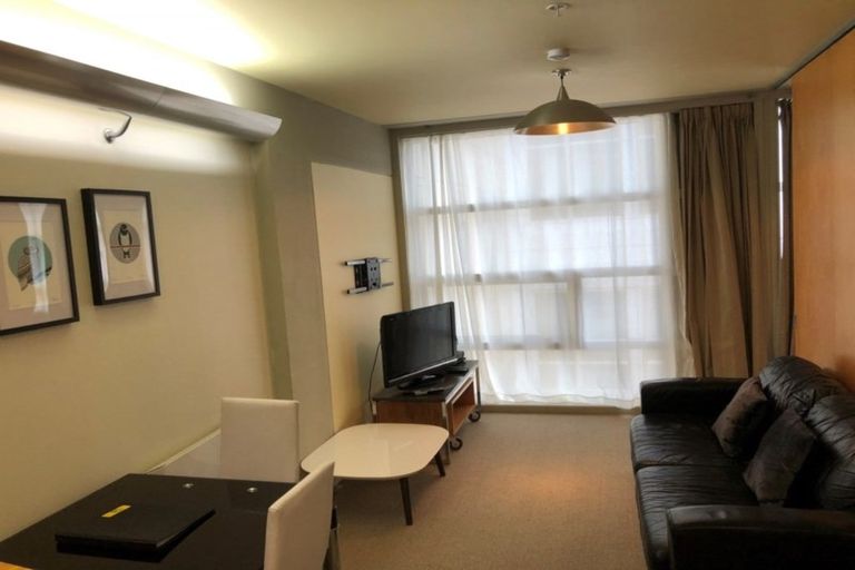 Photo of property in St Pauls Apartments, 98/43u Mulgrave Street, Thorndon, Wellington, 6011