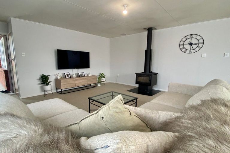 Photo of property in 16 Blenheim Place, Feilding, 4702