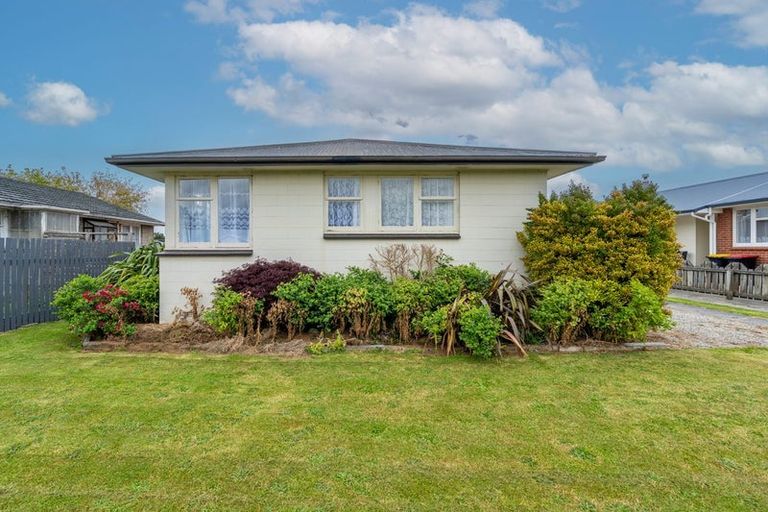 Photo of property in 17 Sword Street, Gore, 9710