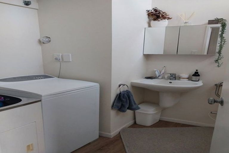 Photo of property in 85e Stottholm Road, Titirangi, Auckland, 0604