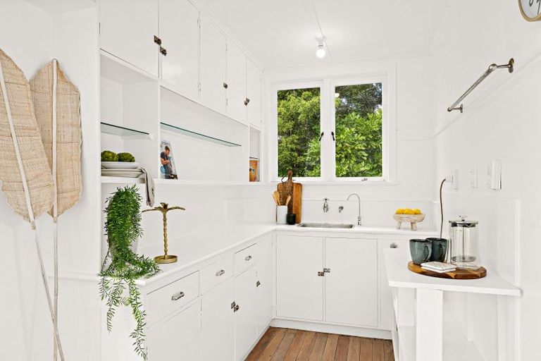 Photo of property in 25 Matheson Bay Road, Leigh, 0985