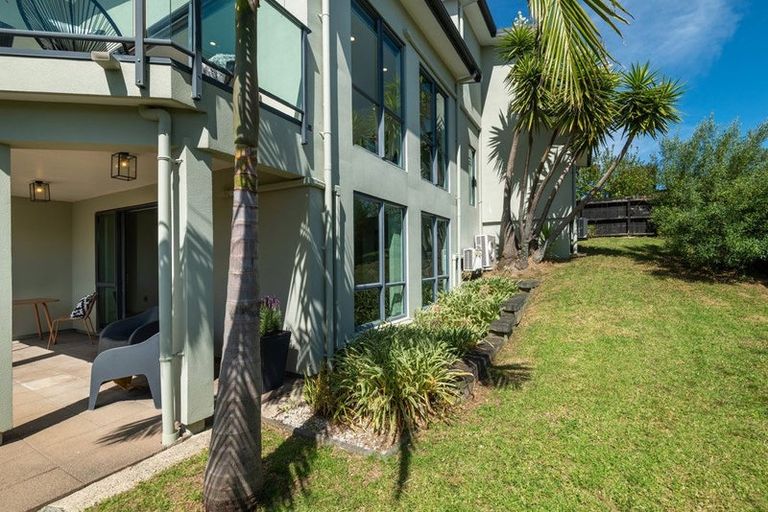 Photo of property in 74 Oakway Drive, Schnapper Rock, Auckland, 0632