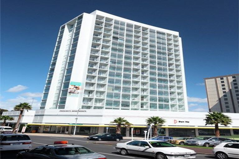 Photo of property in 205/17 Osterley Way, Manukau, Auckland, 2104