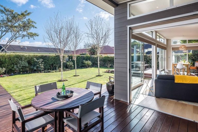 Photo of property in 74 Nimmo Avenue East, Waikanae, 5036