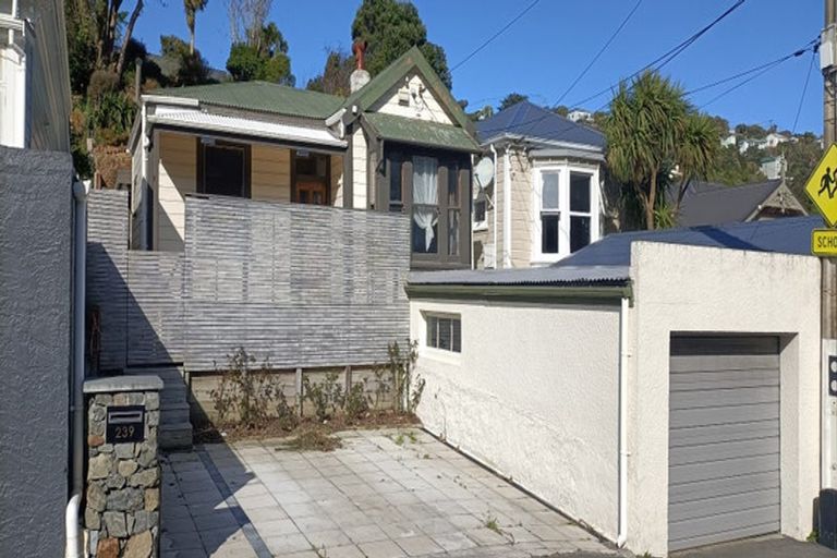 Photo of property in 239 Ohiro Road, Brooklyn, Wellington, 6021