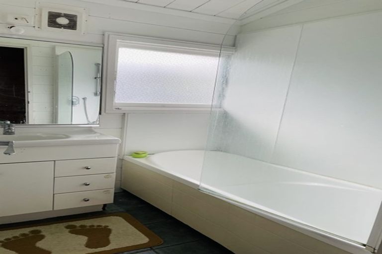 Photo of property in 32 Ingram Street, Papakura, 2110