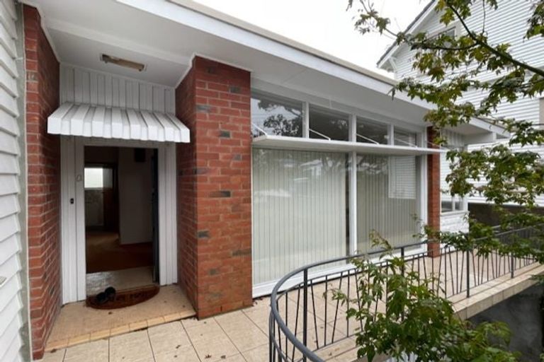 Photo of property in 15 Helen Street, Brooklyn, Wellington, 6021