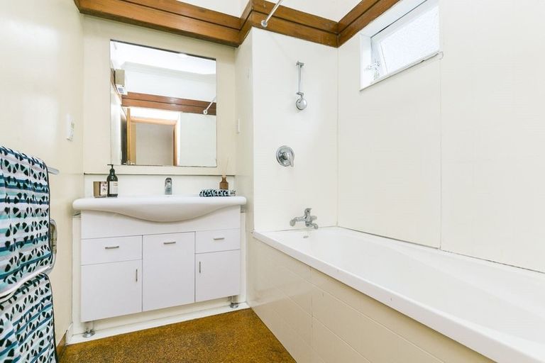 Photo of property in 51 Chaytor Street, Karori, Wellington, 6012