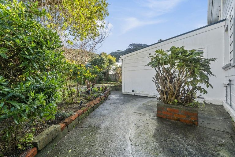 Photo of property in 68 Derwent Street, Island Bay, Wellington, 6023