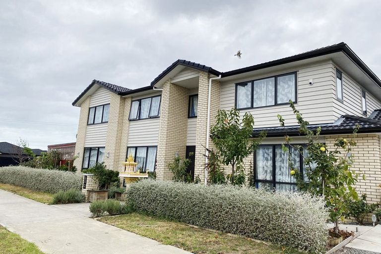 Photo of property in 17 Cooladawson Drive, Flat Bush, Auckland, 2019