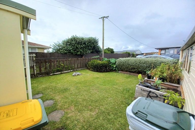 Photo of property in 22 Lee Street, Te Puke, 3119