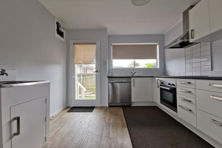Photo of property in 7f3 Davies Street, Tawa, Wellington, 5028