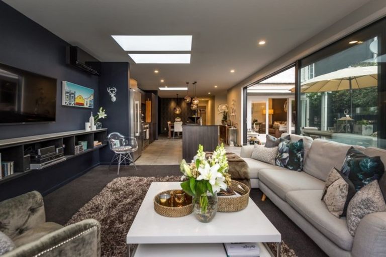 Photo of property in 15 Innes Road, St Albans, Christchurch, 8052